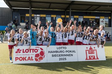 Bild 185 - wBJ Lotto Pokal Finale  Eimsbuetteler TV - Hamburger SV : Ergebnis: 0:3